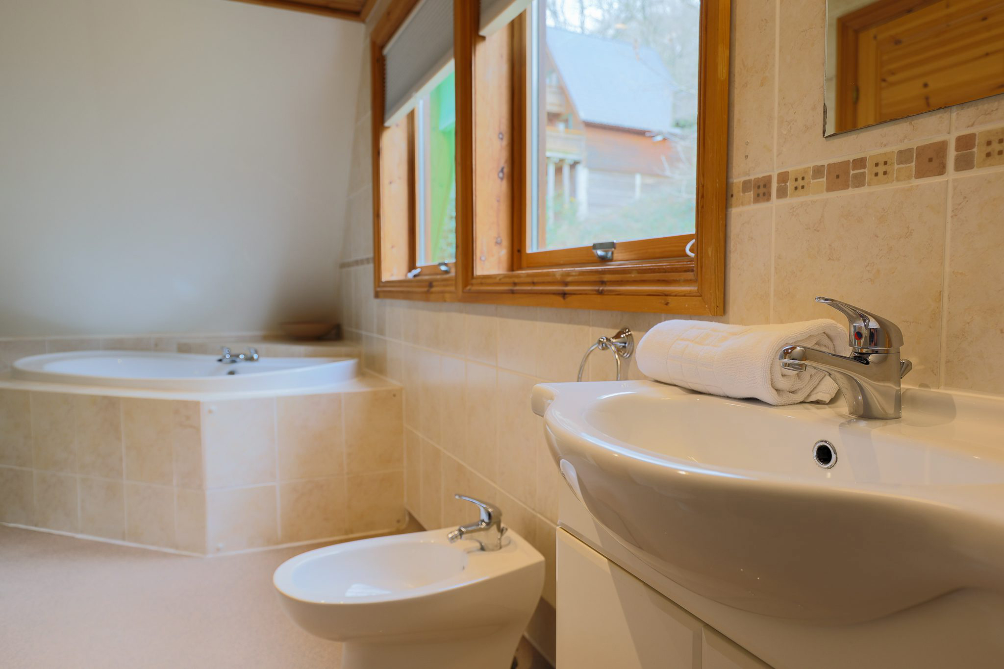 Oak Tree Lodge - Image 5