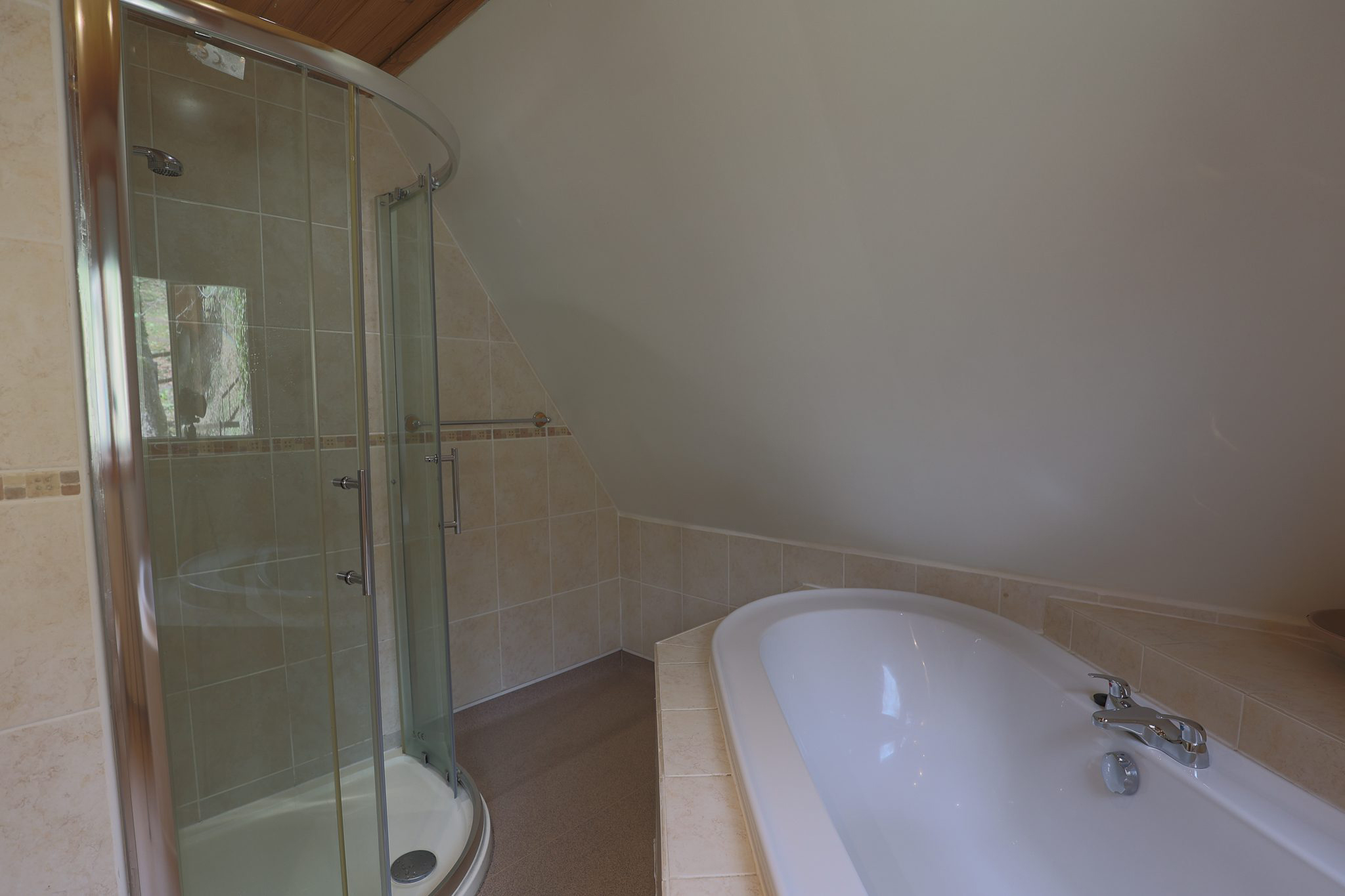 Oak Tree Lodge - Image 7